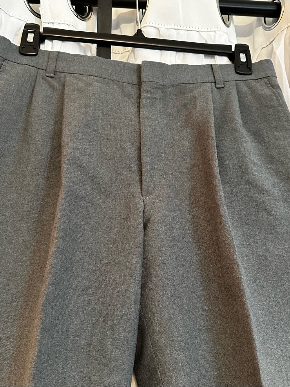 Men's Classic Pleated Dress Pants - Charcoal Gray - Picture 4 of 8